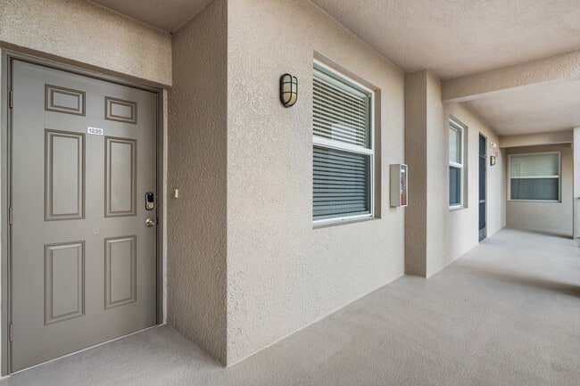 Building Photo - 10307 Heritage Bay Blvd