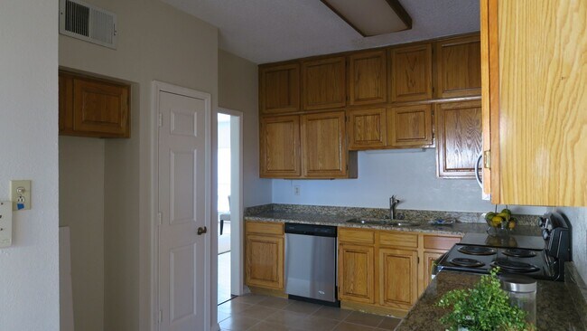 Building Photo - 2909 Matterhorn Drive