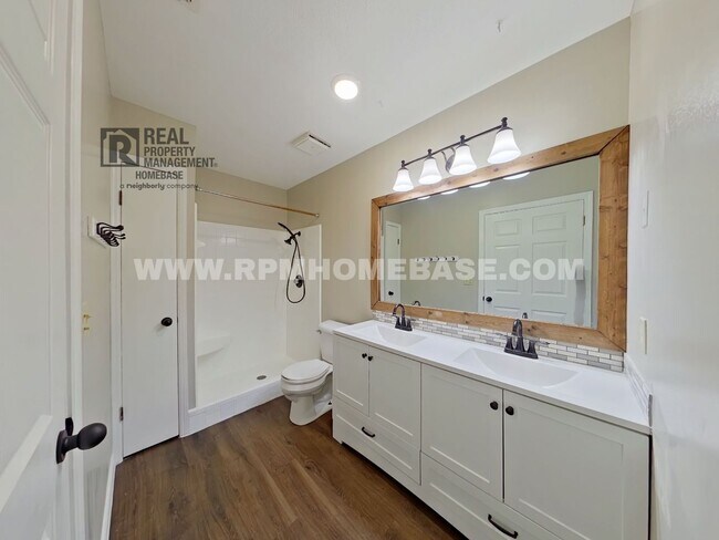 Building Photo - Spacious 4-Bedroom Home with Solar Panels ...
