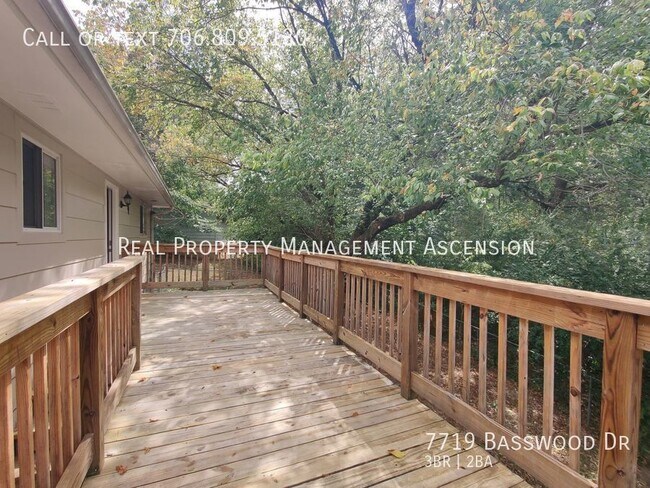 Building Photo - 7719 Basswood Dr