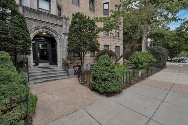 Primary Photo - 51 Park Dr