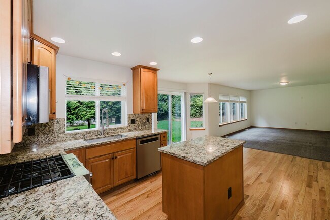 Building Photo - 6492 Wexford Ave SW