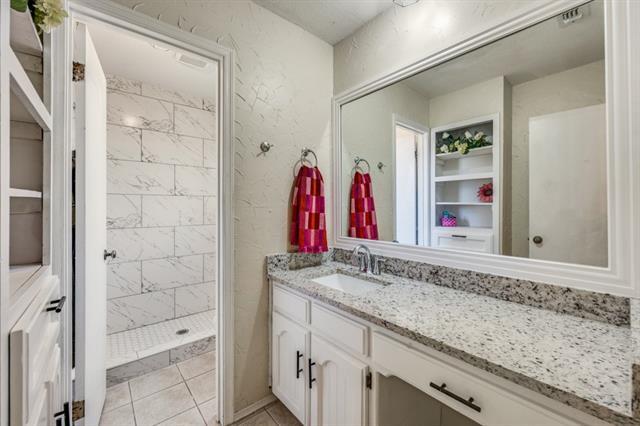 Building Photo - 6917 Bennington Dr