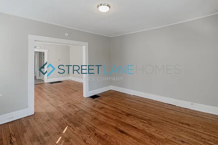 Building Photo - 1612 Fulton Ave SW