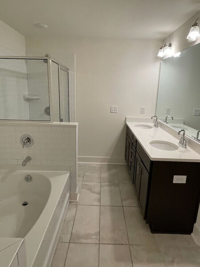 Building Photo - New Construction Townhouse in Townes of Auburn Subdivision