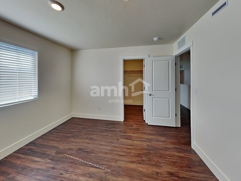 Building Photo - 4101 Keklik Ave