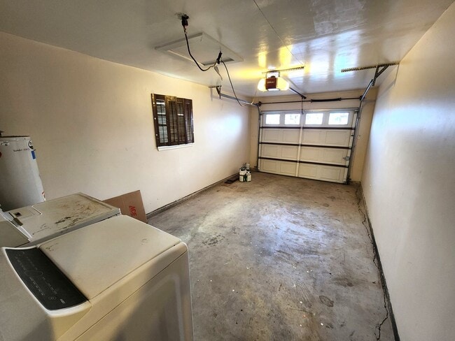 Building Photo - 1795 Carlyle Dr
