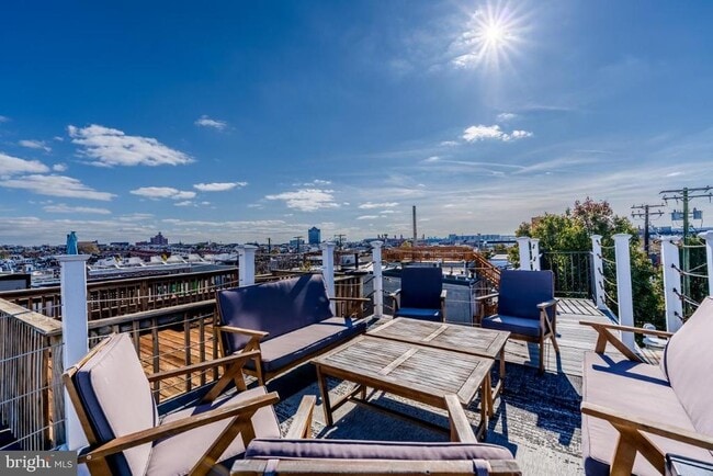 Building Photo - 2517 Fleet St