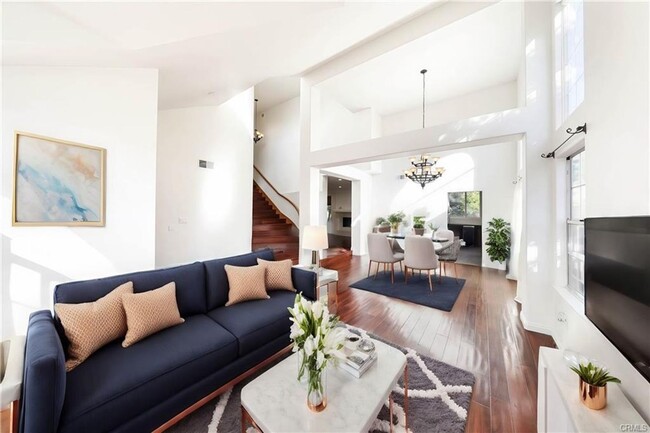 Building Photo - Exceptional 5 bedroom home in Aliso Viejo