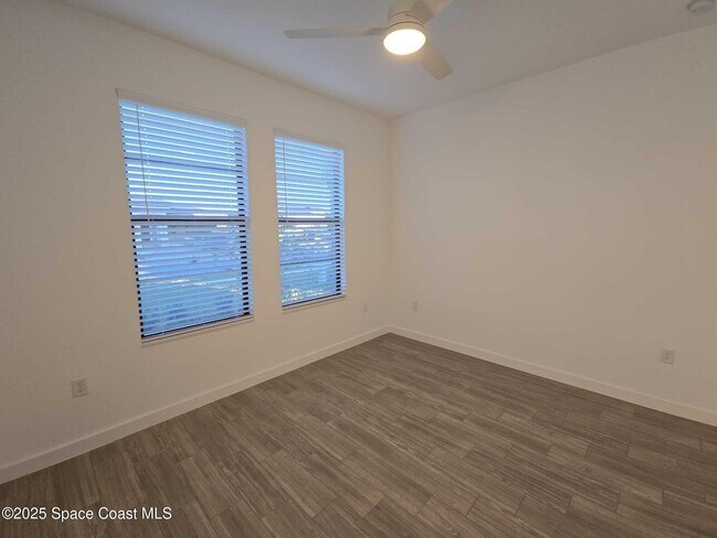 Building Photo - 3055 Dampier Dr