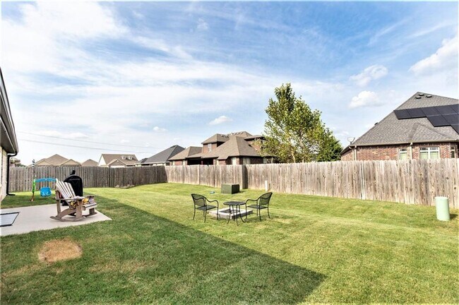 Building Photo - Stylish 3-Bedroom, 2-Bathroom Home for Rent!