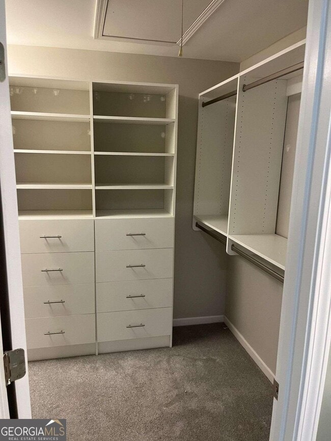 Building Photo - 2400 Rose Walk Dr