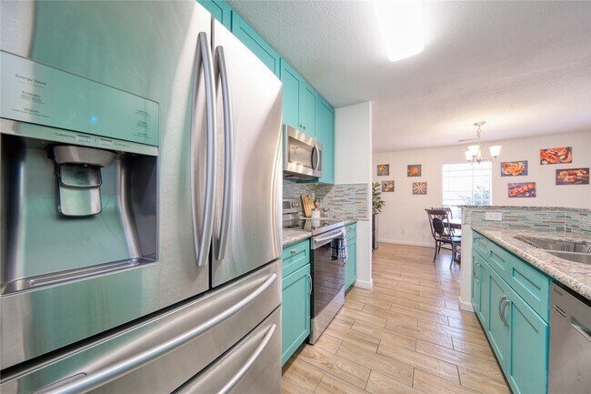 Building Photo - 10912 Gulf Fwy