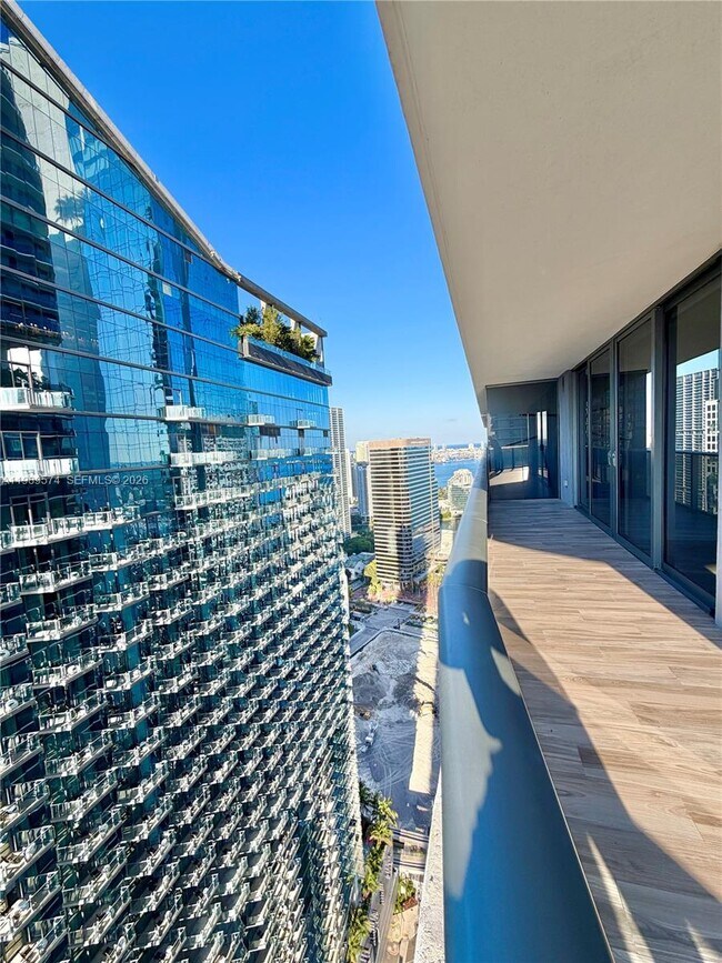 Building Photo - 801 S Miami Ave