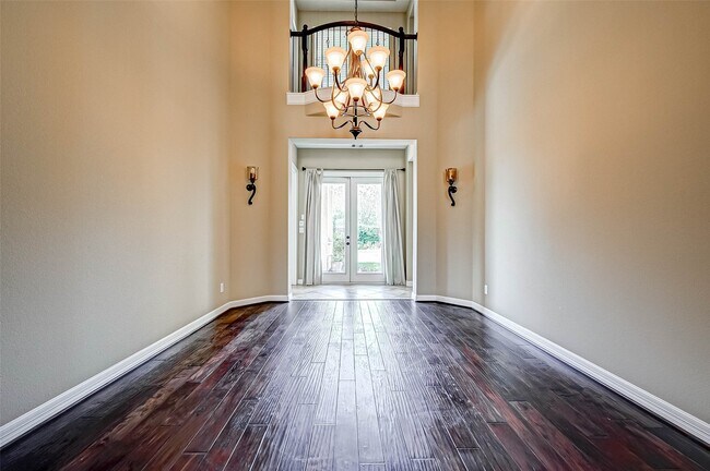 Building Photo - 2914 Cotswold Lane