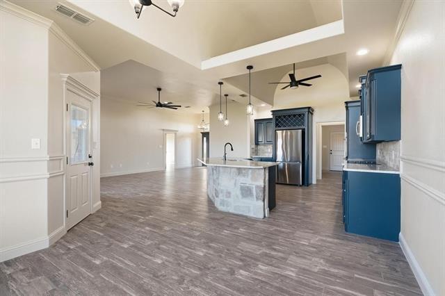 Building Photo - 218 Rising Star Dr