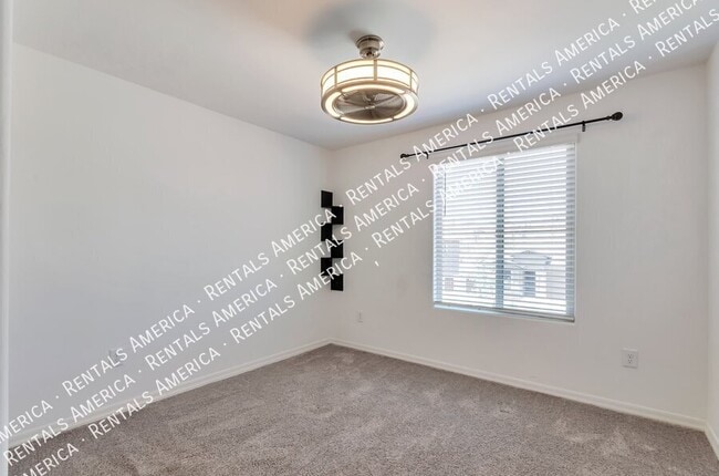 Building Photo - 10150 S Rolling Water Dr