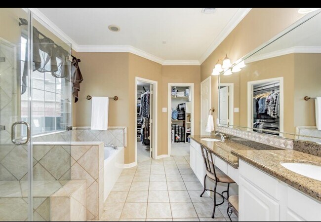 Building Photo - 303 N Elder Grove Dr