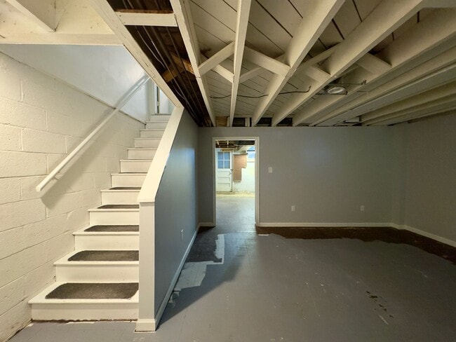 Building Photo - Charming 3 Bedroom/1 Bathroom Townhome in Rodgers Forge Neighborhood, MD!