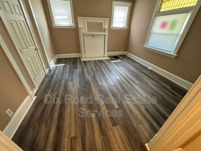 Building Photo - 1026 Del Monte Pl