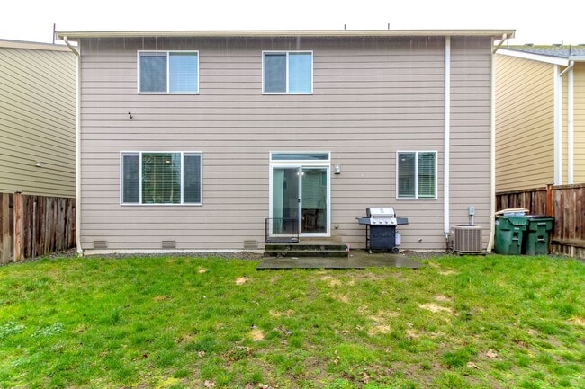 Building Photo - Beautiful Home in Highly Sought After Yelm...