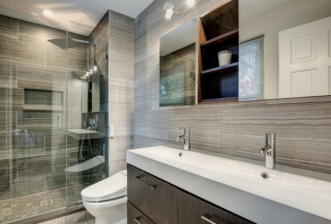 Building Photo - 3825 Brett Ln