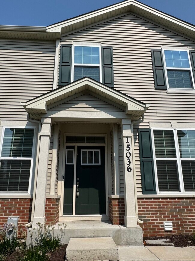 Building Photo - 15036 W Cyrus Dr