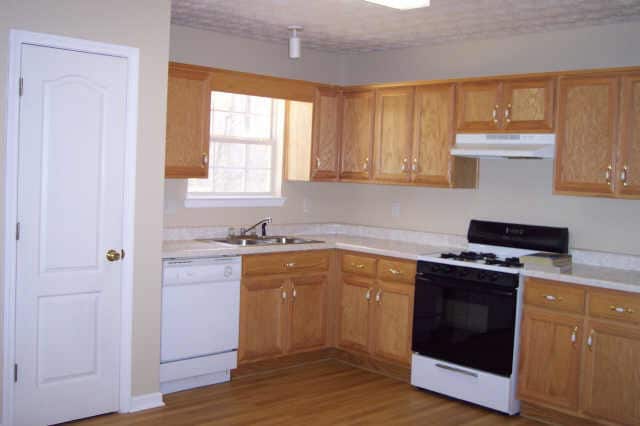 Building Photo - 3021 Fields Dr