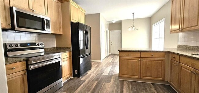 Building Photo - 3350 Steeple Way