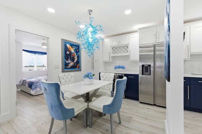 Building Photo - 3520 S Ocean Blvd