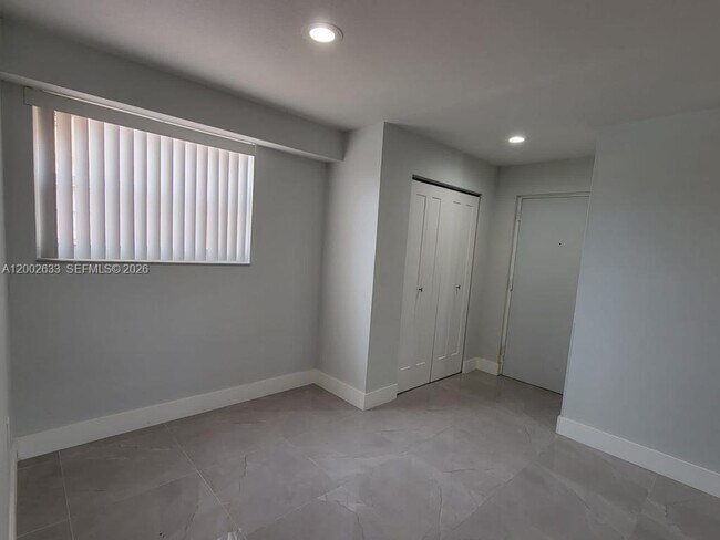 Building Photo - 199 SW 12th Ave