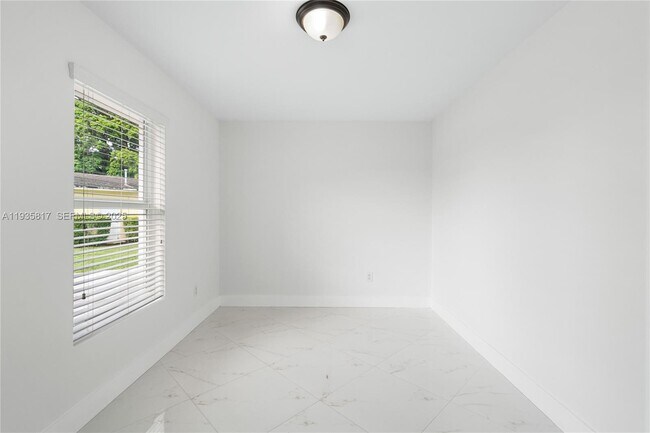 Building Photo - 13611 SW 77th St