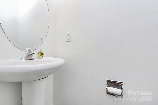 Building Photo - 12260 Jessica Pl