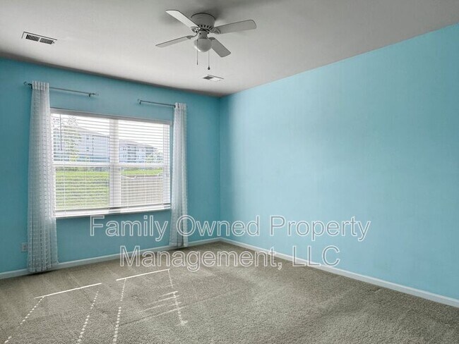 Building Photo - 166 Hayworth Rd