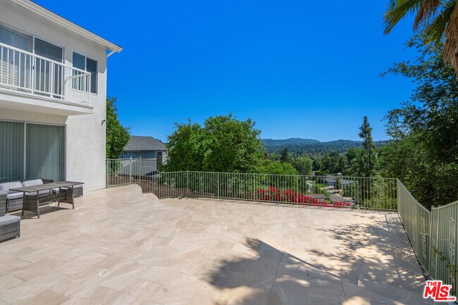 Building Photo - 7201 Rock Ridge Terrace