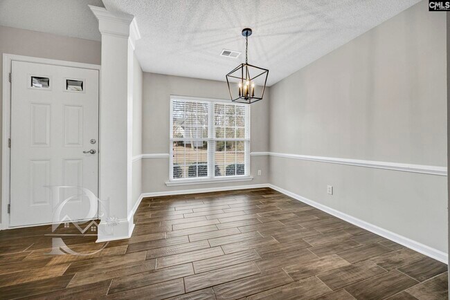 Building Photo - 520 Menauhant Ct