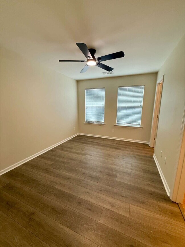 Building Photo - Great Townhome in Goodletsville