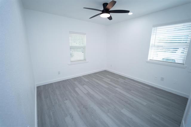 Building Photo - 404 Westwood Dr