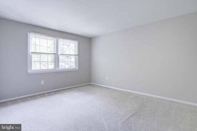 Building Photo - 4685 Forestdale Dr
