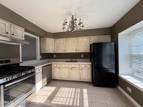 Building Photo - 52 Aberdare Ct