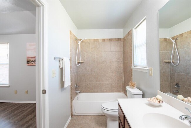 Building Photo - 8109 Frye Ln