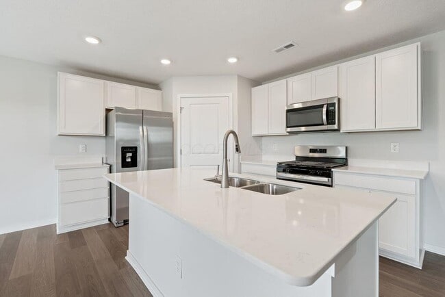 Building Photo - 414 Emily Dr