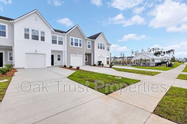 Building Photo - 753 Ridgley Dr