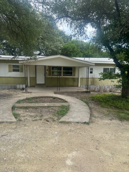 Primary Photo - 1358 Old Moody Rd