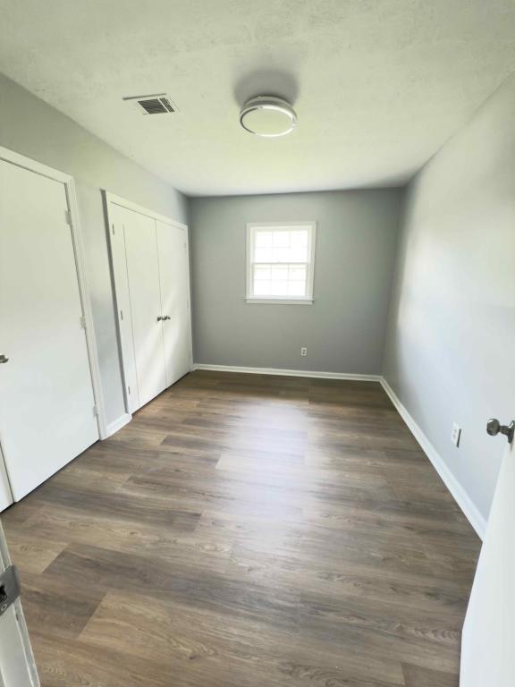 Building Photo - 4307 Parkview Dr