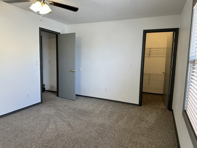 Building Photo - 3416 Parktrail Ct