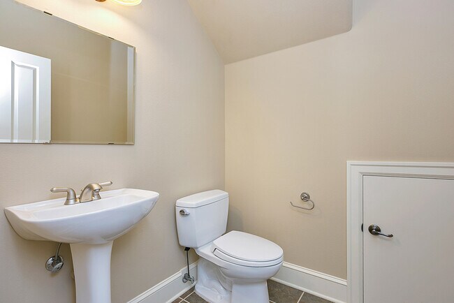 Building Photo - 12649 NW Bayonne Ln