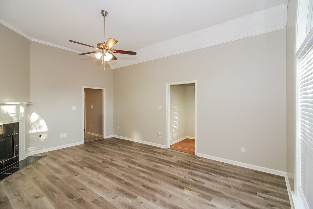 Building Photo - 600 W Ashley Glen Cir