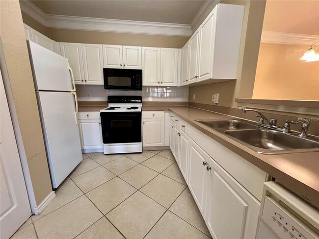 Building Photo - 4333 Bayside Village Dr