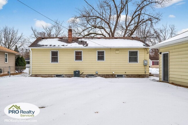 Building Photo - 3 Bedroom Home **Free February Rent with a February 2026 Move In**